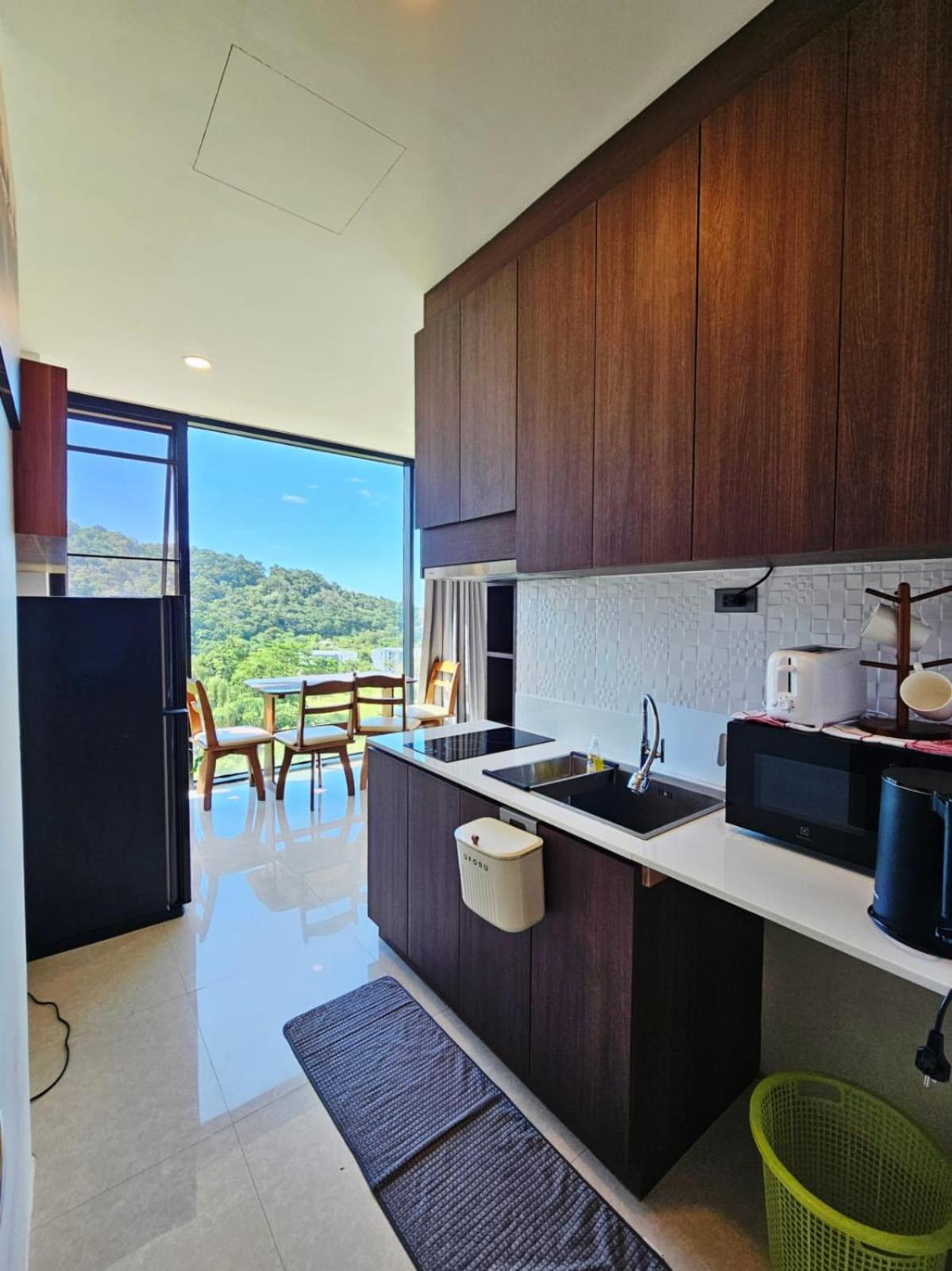 The Viva High Patong