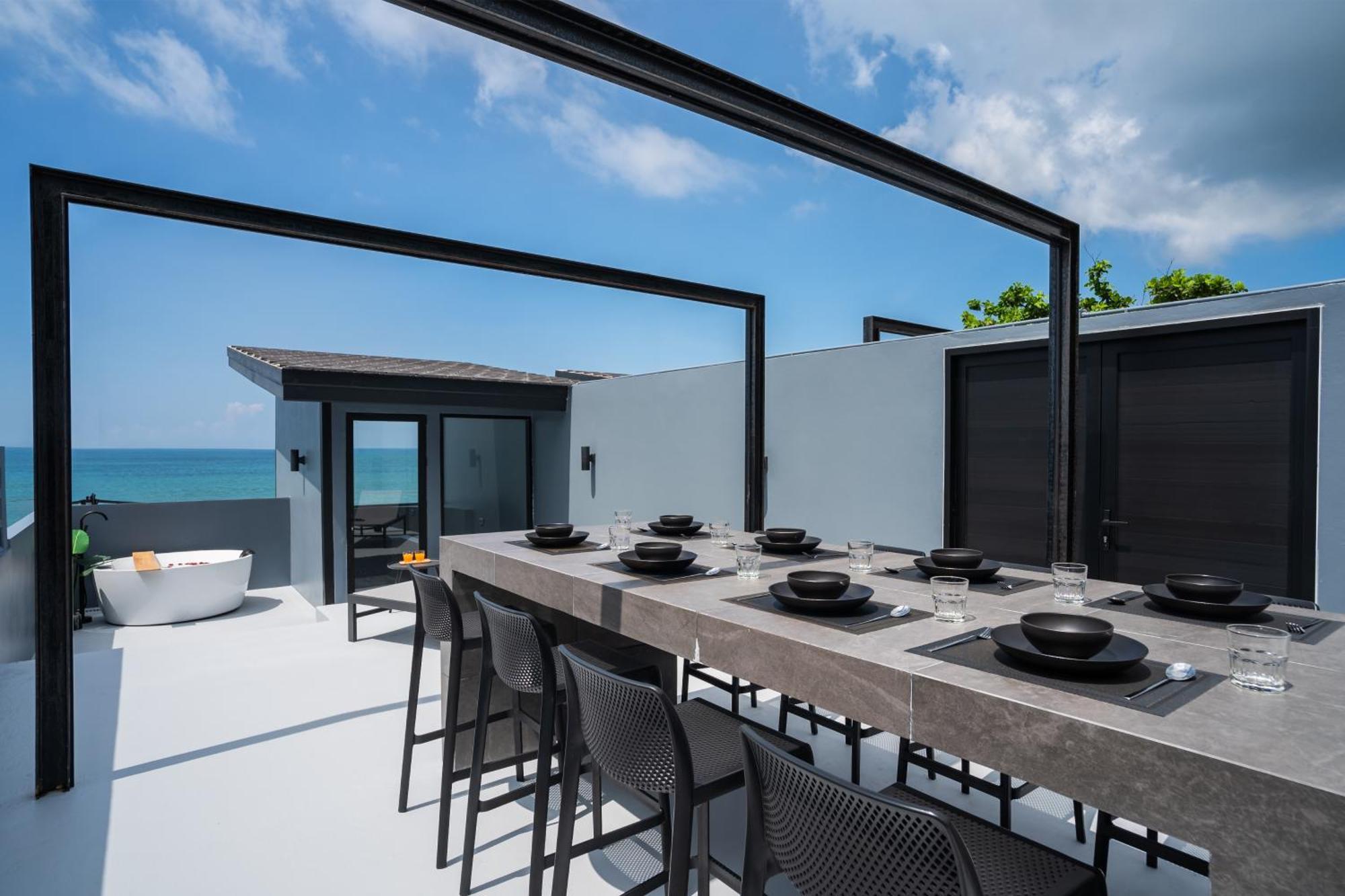 3 Double U - Kalim Sea View Apartment Patong