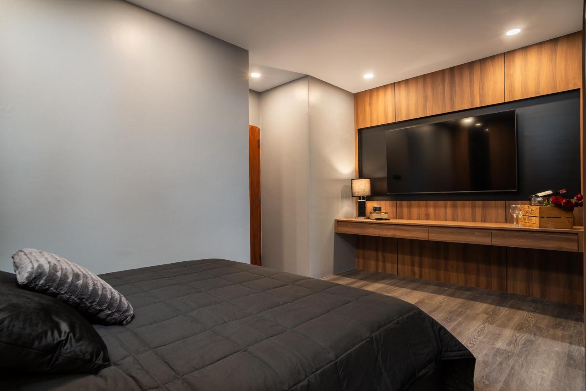 3 Double U - Kalim Sea View Apartment