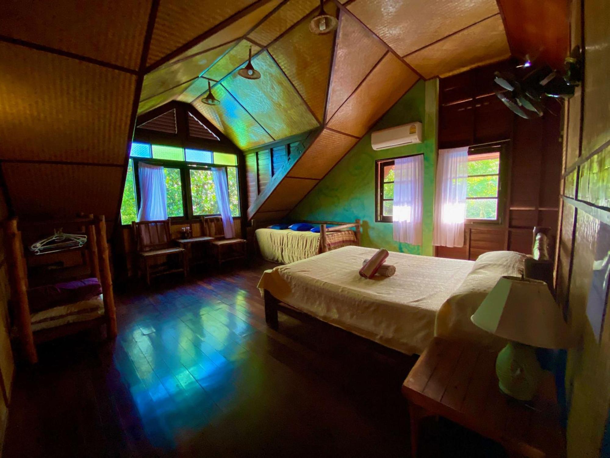 Shanti Phuket Guest house