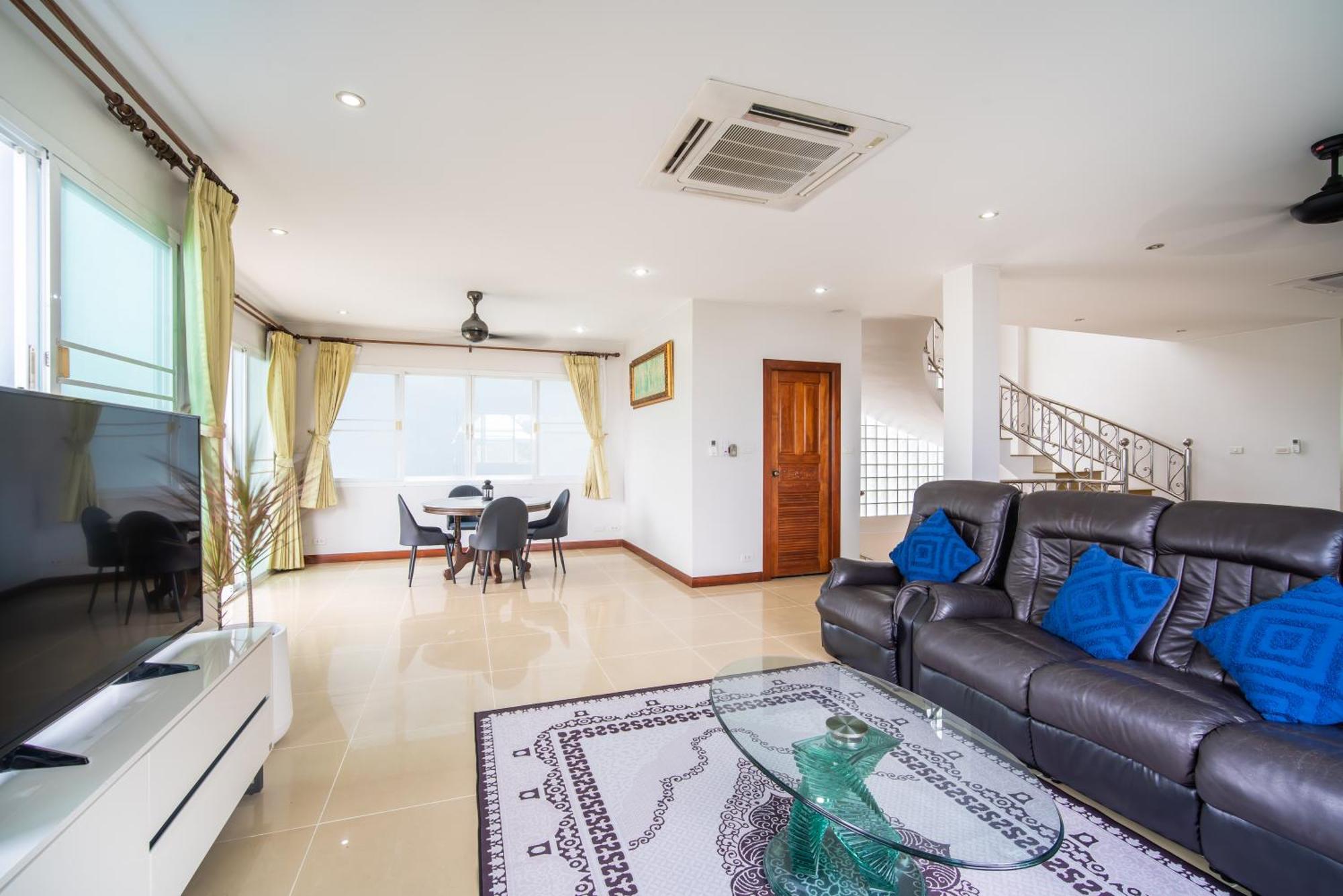 Villa Villa3 四卧海景泳池别墅 近班赞海鲜市场 中英泰三语服务