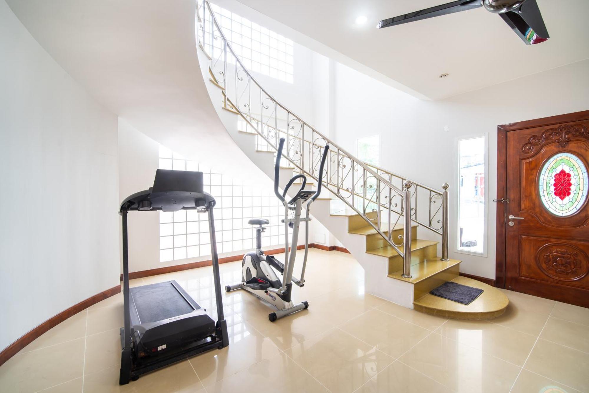 Villa3 四卧海景泳池别墅 近班赞海鲜市场 中英泰三语服务 Villa *