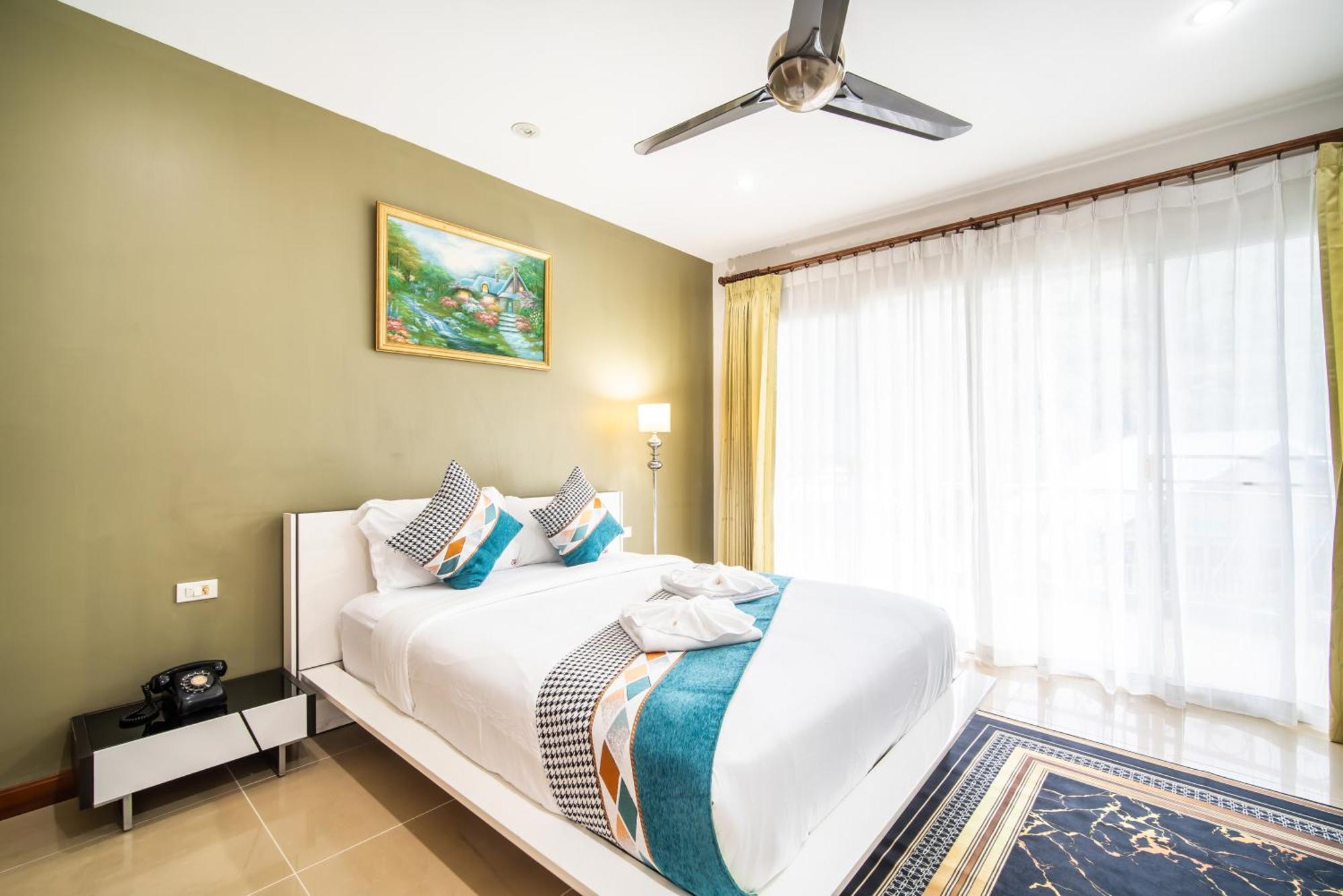 Villa Villa3 四卧海景泳池别墅 近班赞海鲜市场 中英泰三语服务 *