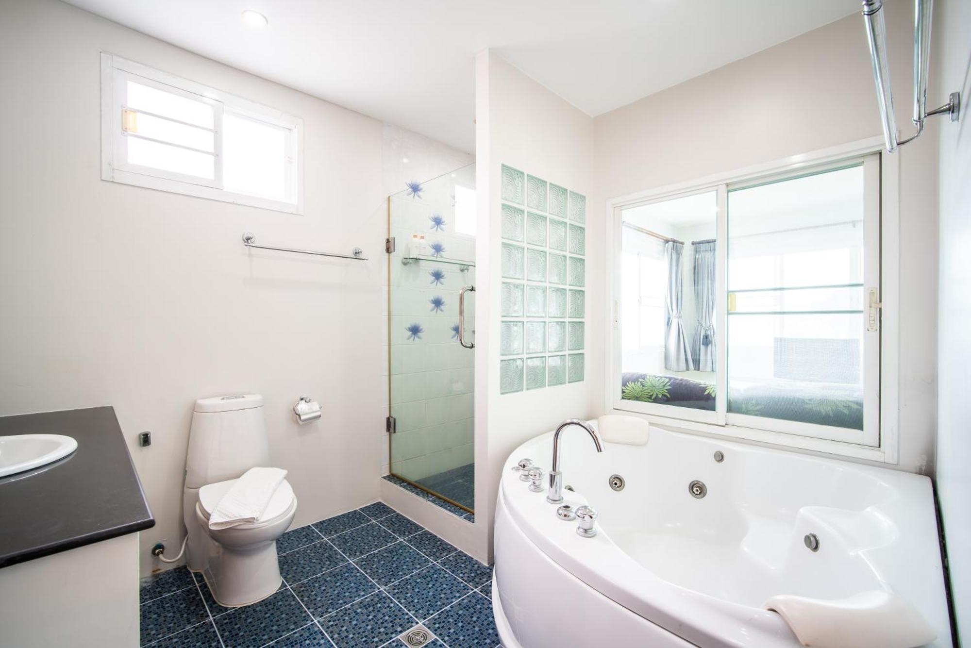 Villa3 四卧海景泳池别墅 近班赞海鲜市场 中英泰三语服务 Villa