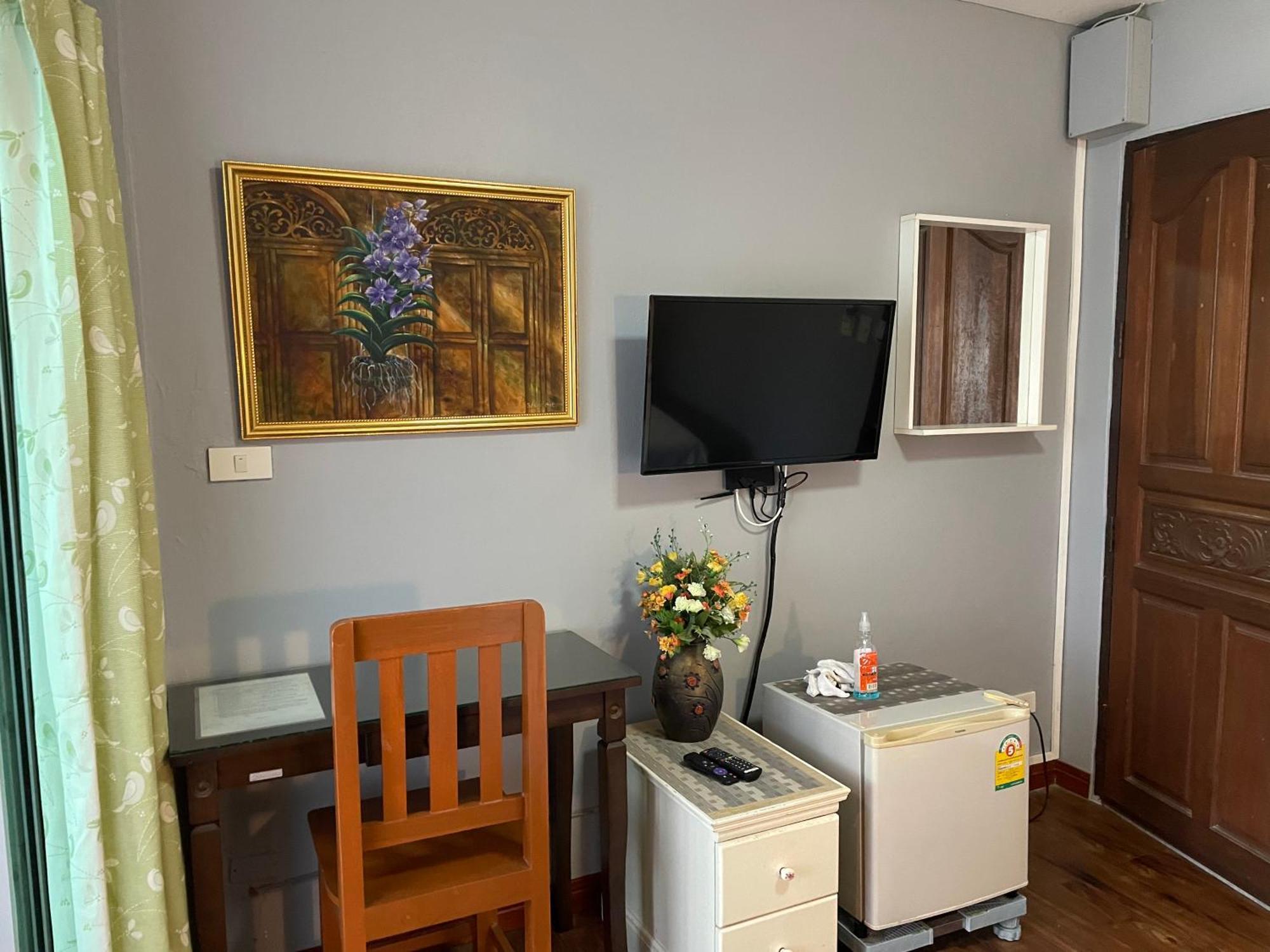 Nawaporn Place Hotel