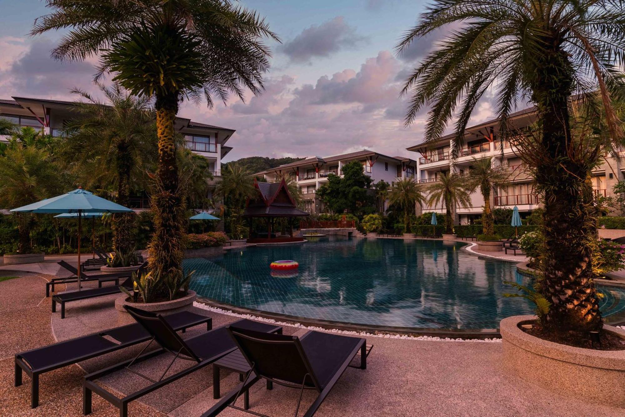 Beachfront Luxury 2 Bdr By Indreams, Beach Apartment Nai Thon Beach