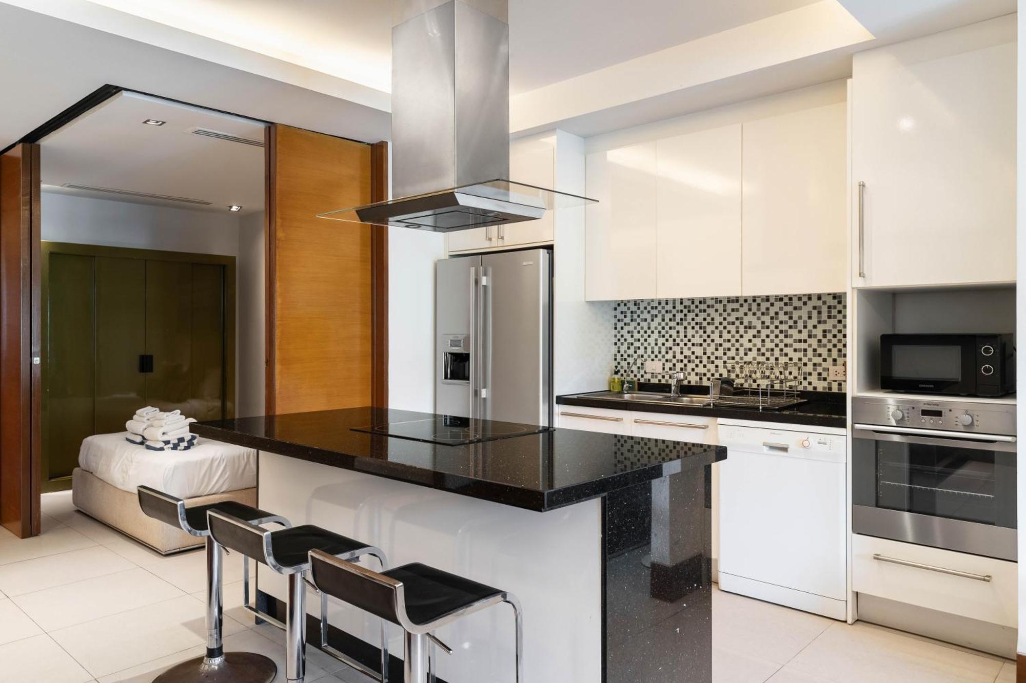 Apartment Beachfront Luxury 2 Bdr By Indreams, Beach *
