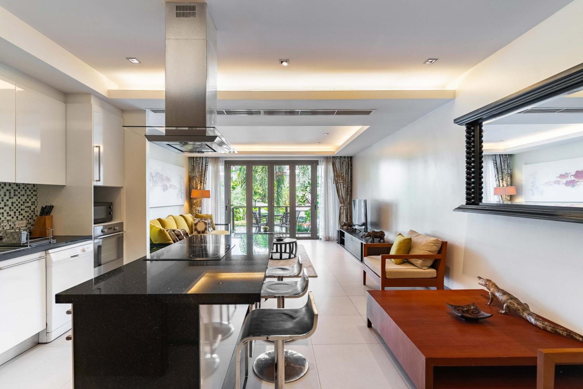Beachfront Luxury 2 Bdr By Indreams, Beach Apartment Nai Thon Beach