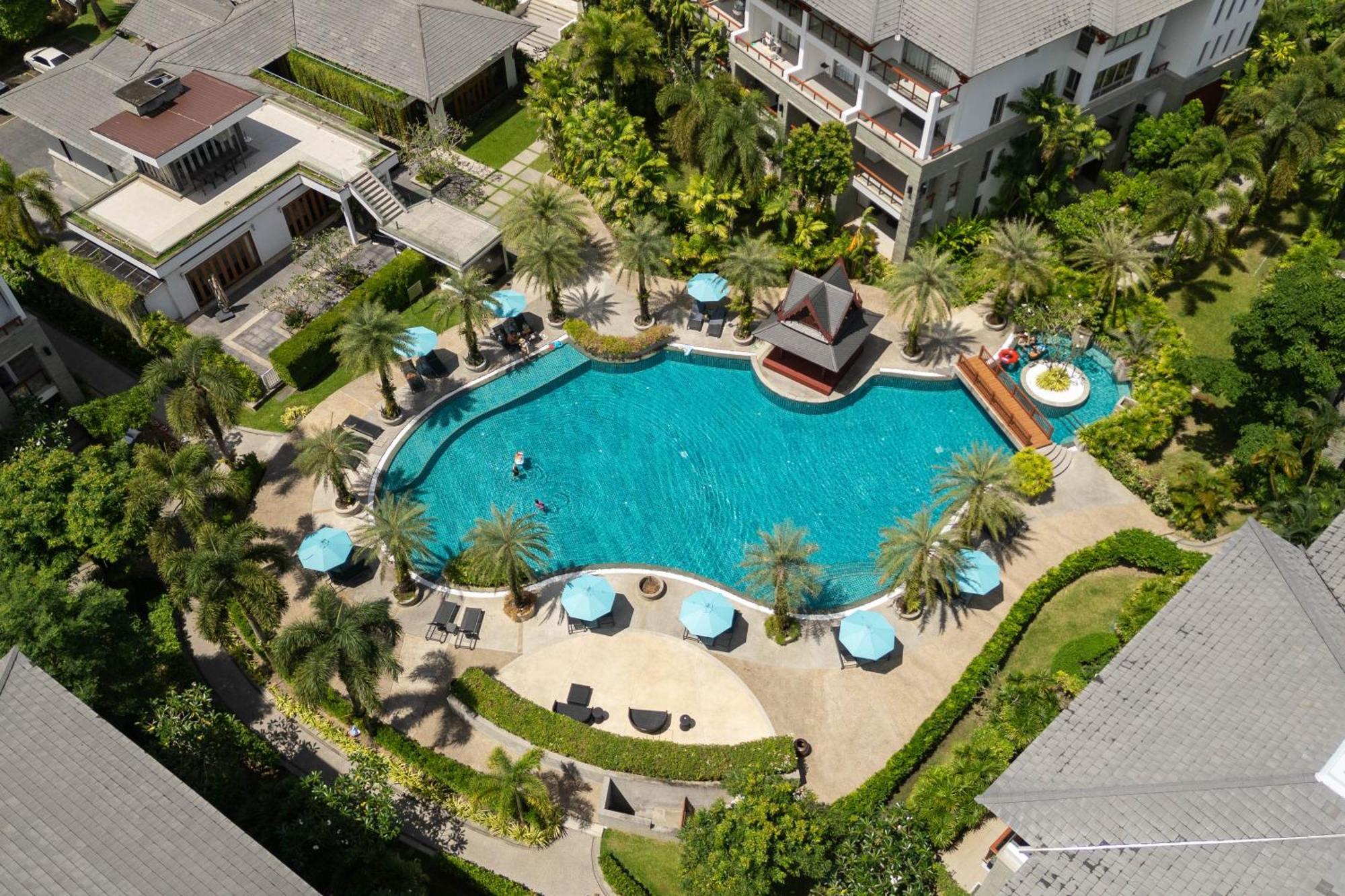 Beachfront Luxury 2 Bdr By Indreams, Beach Apartment