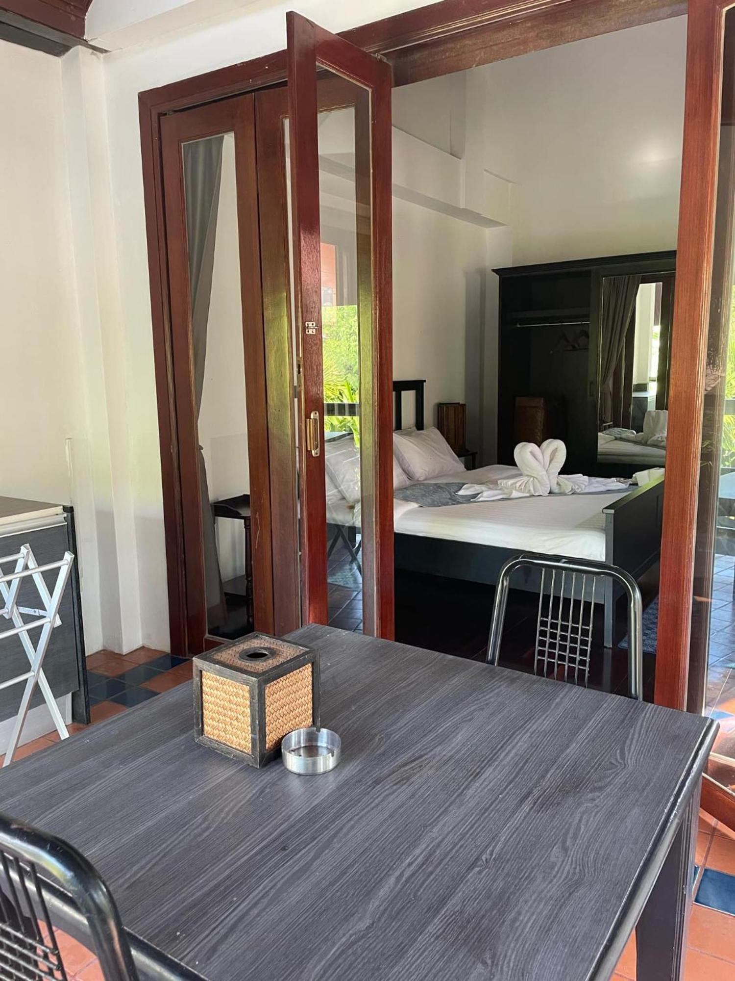Hotel Talay Naiharn