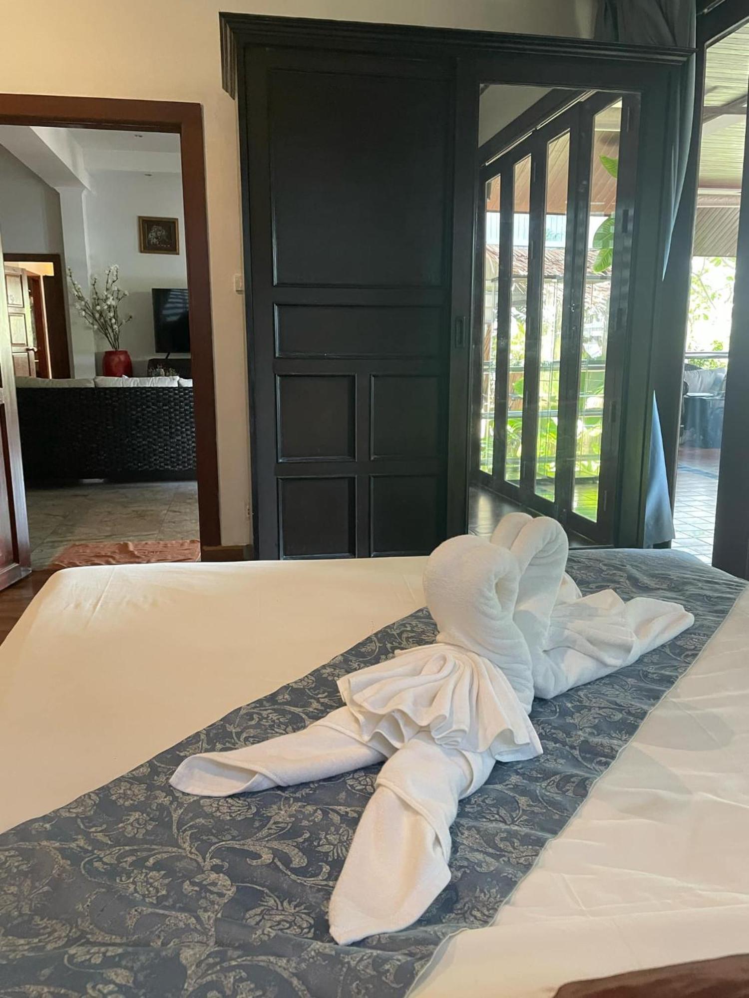 Hotel Talay Naiharn 4*