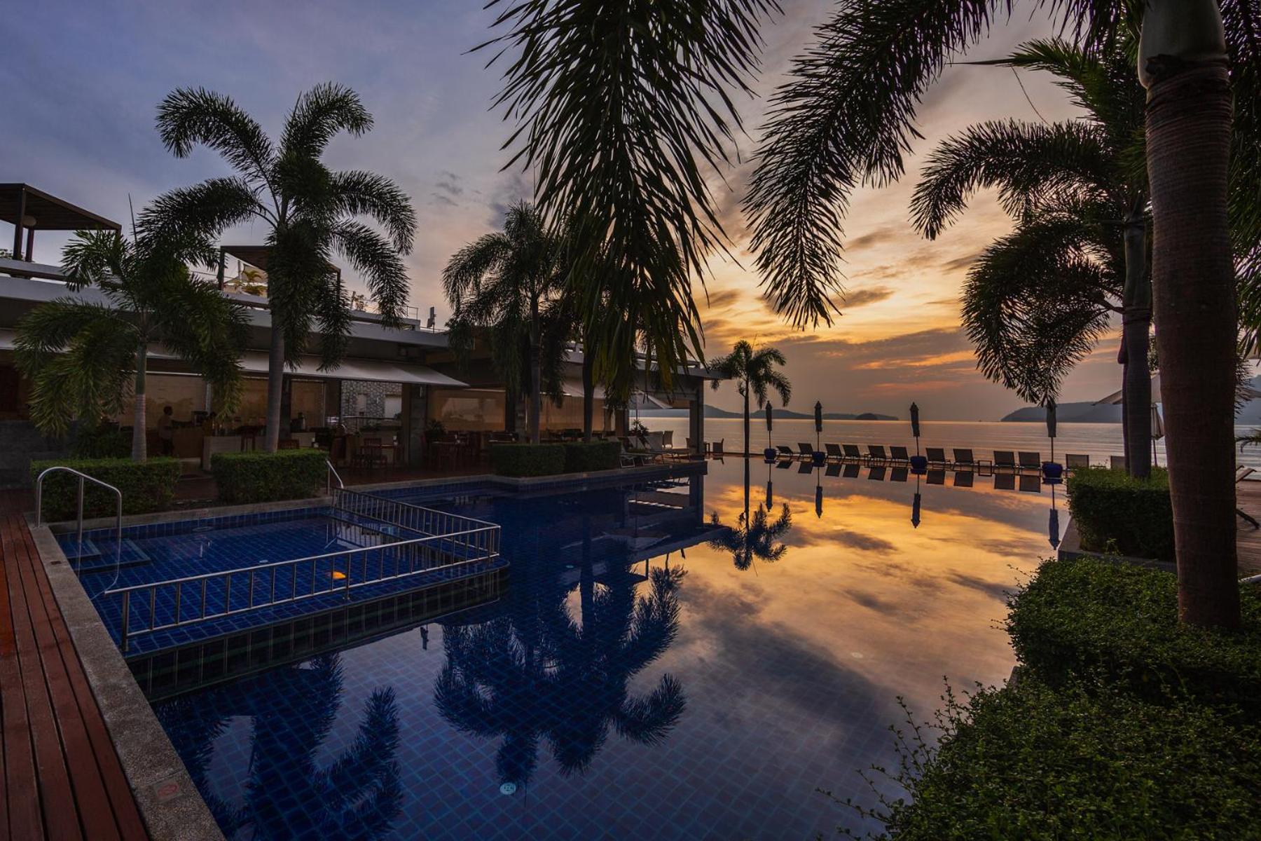 Beni | Direct Ocean View Luxury In 5 Star Facility | Beachfront *