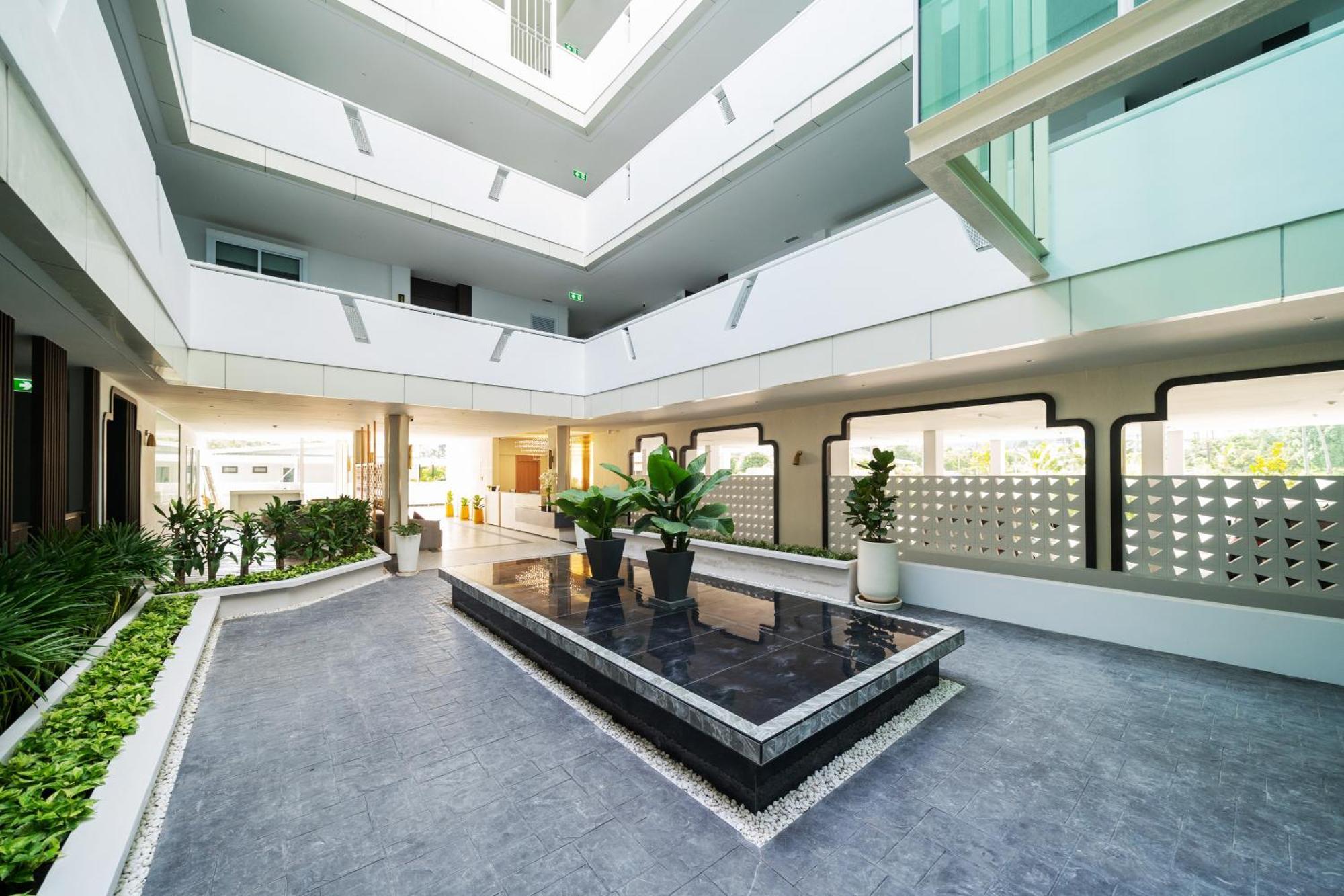 Hotel Chalong Marina Bay View Phuket 5*