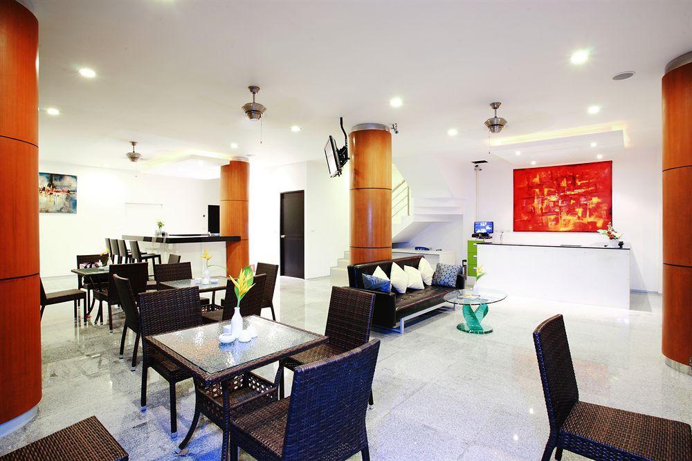 Hotel One World One Naiharn Rawai