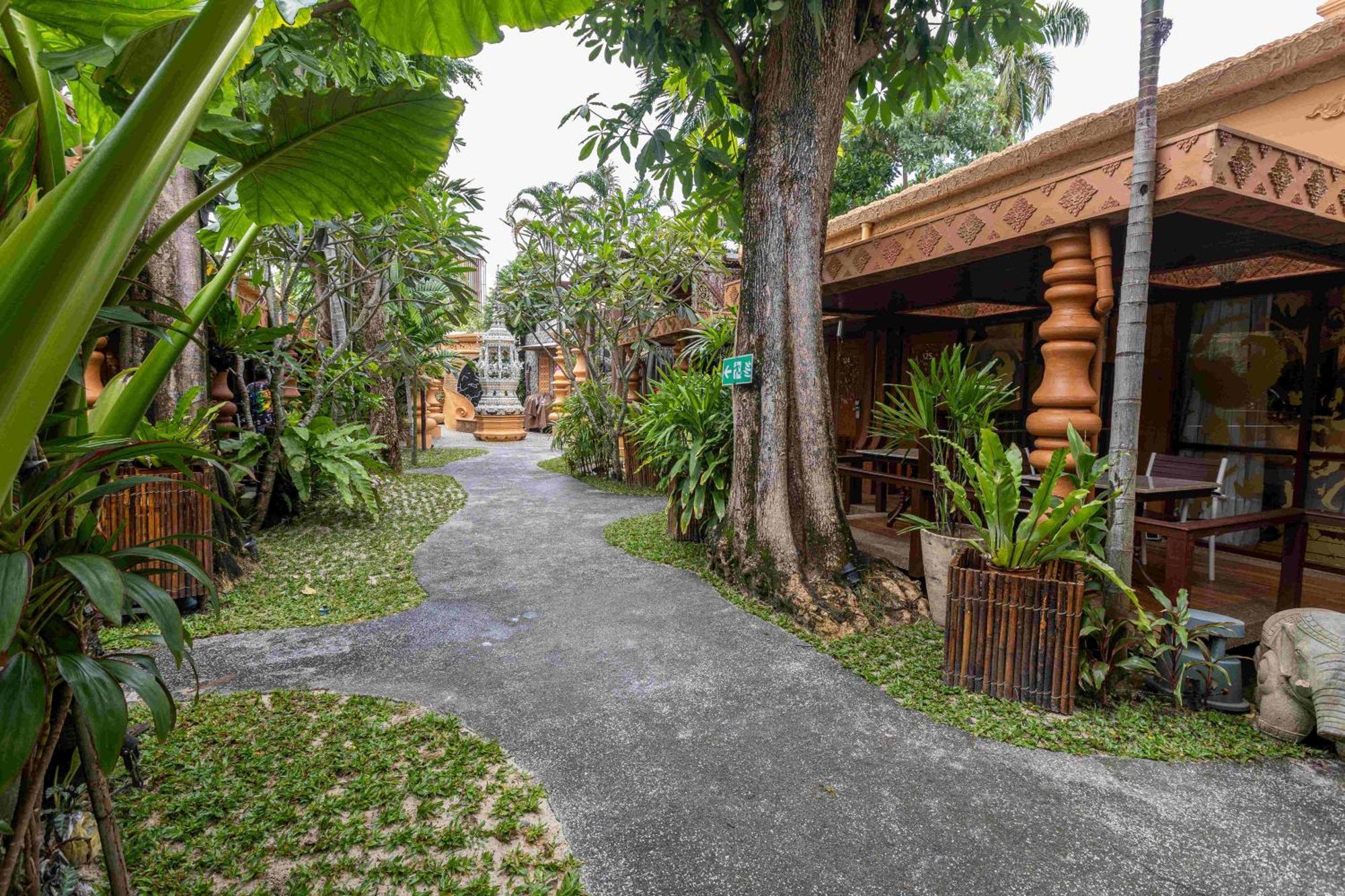 Resort Sawasdee Village 4*