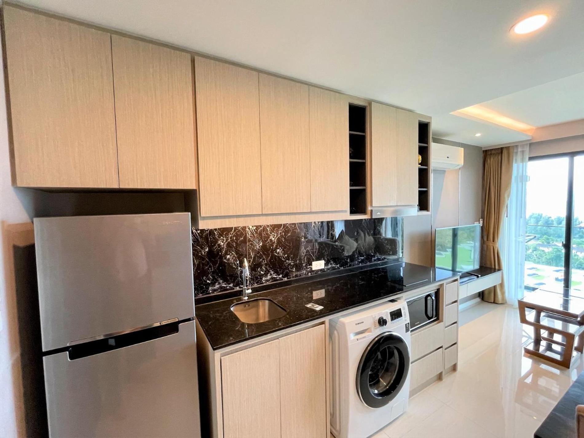 Private Sea View At Mida Grande Apartment Surin Beach (Phuket)
