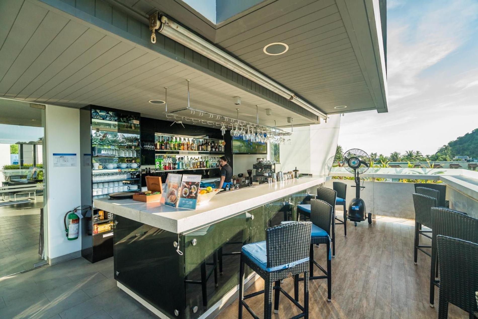 Sea View With Private Terrace & Pool Patong