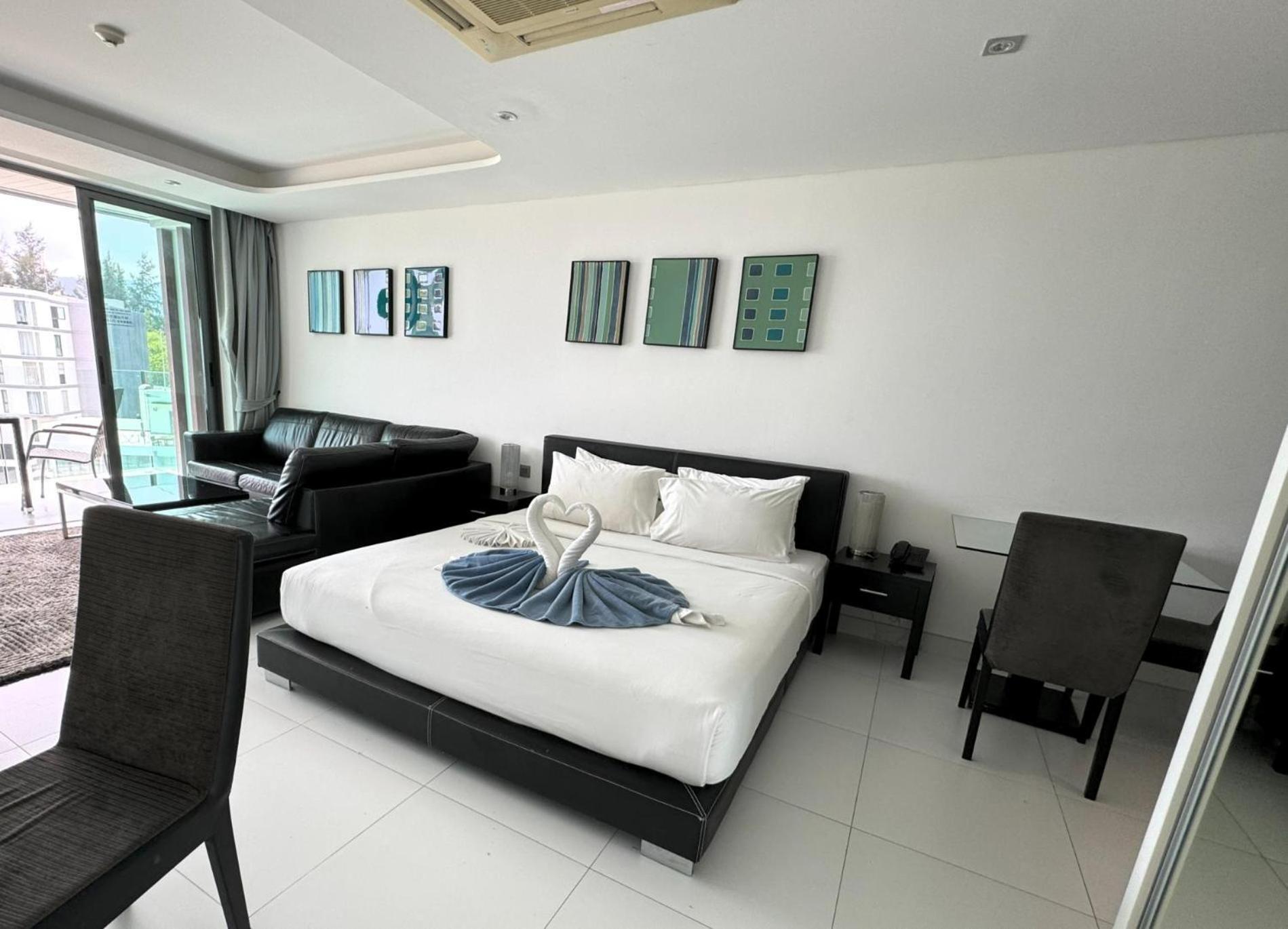 Sea View With Private Terrace & Pool Apartment