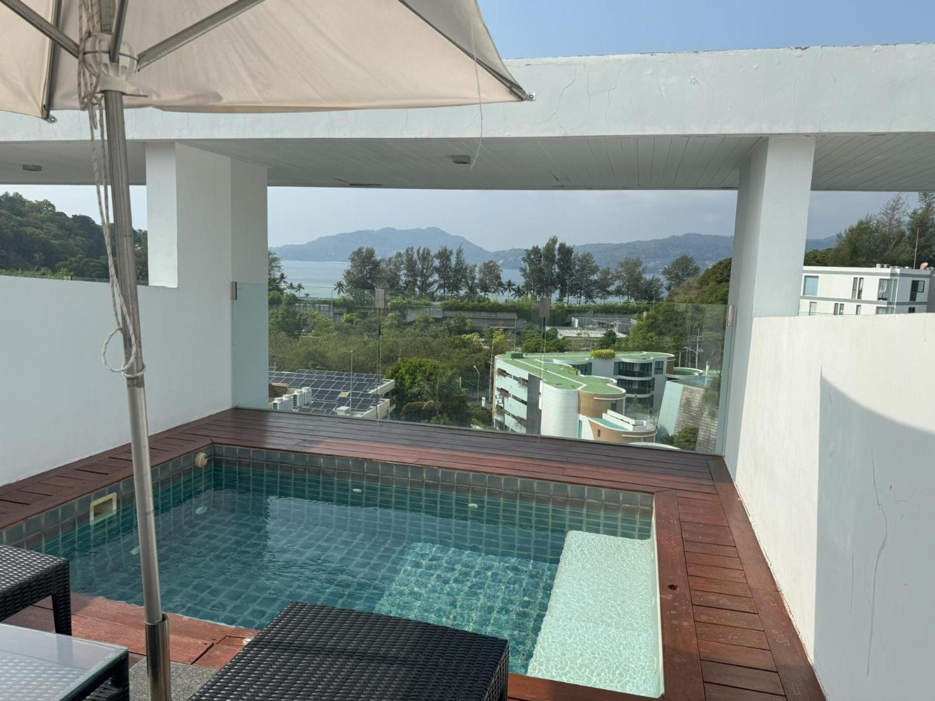 Apartment Sea View With Private Terrace & Pool Patong