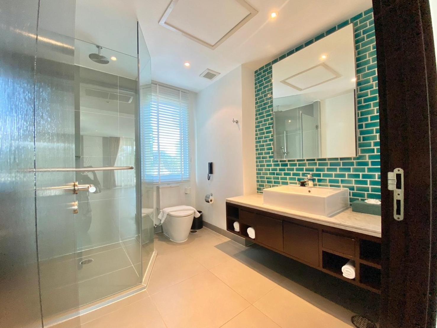 Apartment Beachfront - 2 Bedroom At Paradox Karon