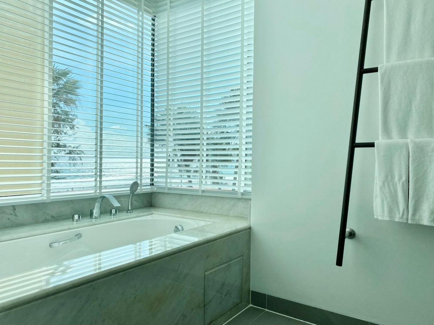 Beachfront - 2 Bedroom At Paradox * Karon