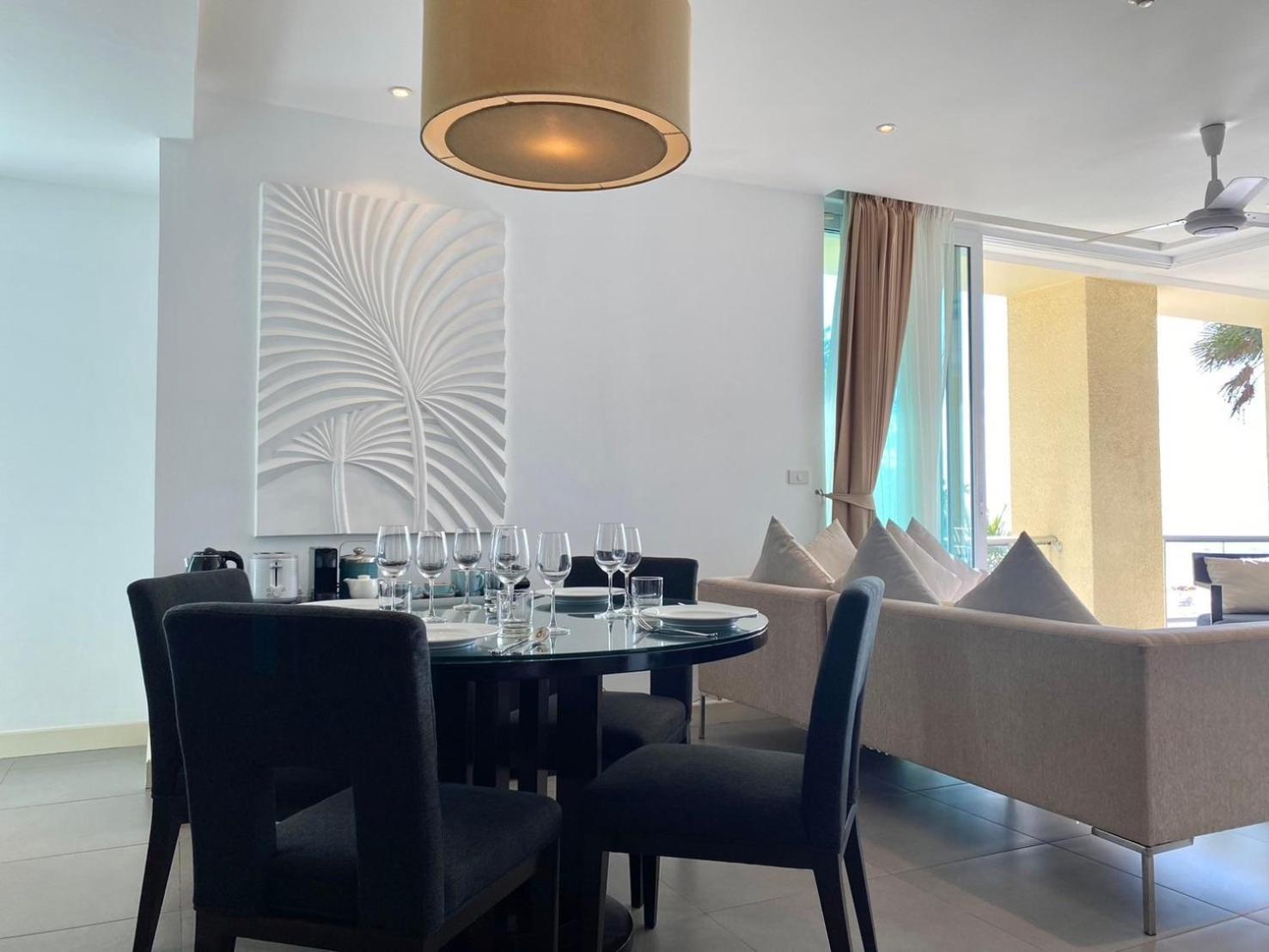 Beachfront - 2 Bedroom At Paradox Apartment