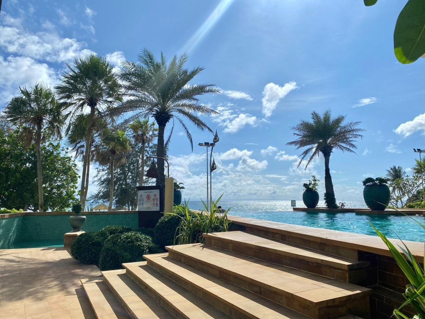 Beachfront - 2 Bedroom At Paradox Apartment Karon