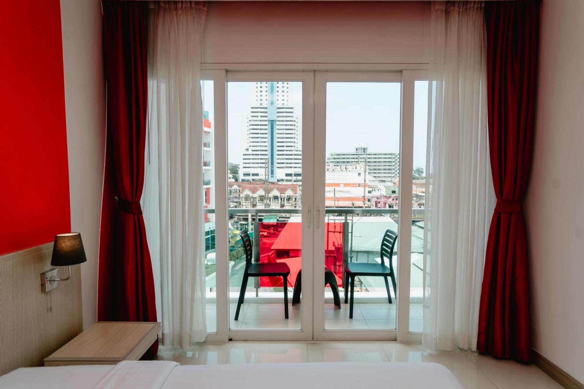 Hotel Sleep With Me Design @ Patong
