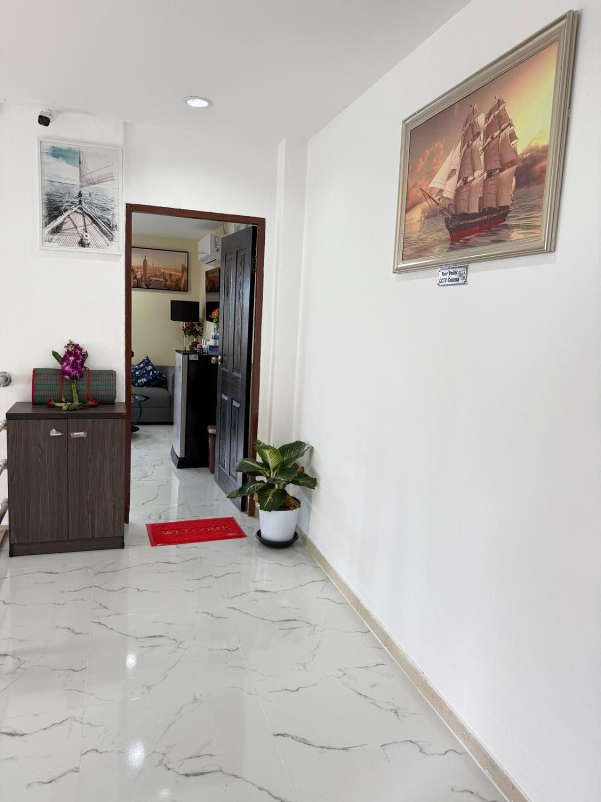 Hotel Heaven House Restro & Bar Patong