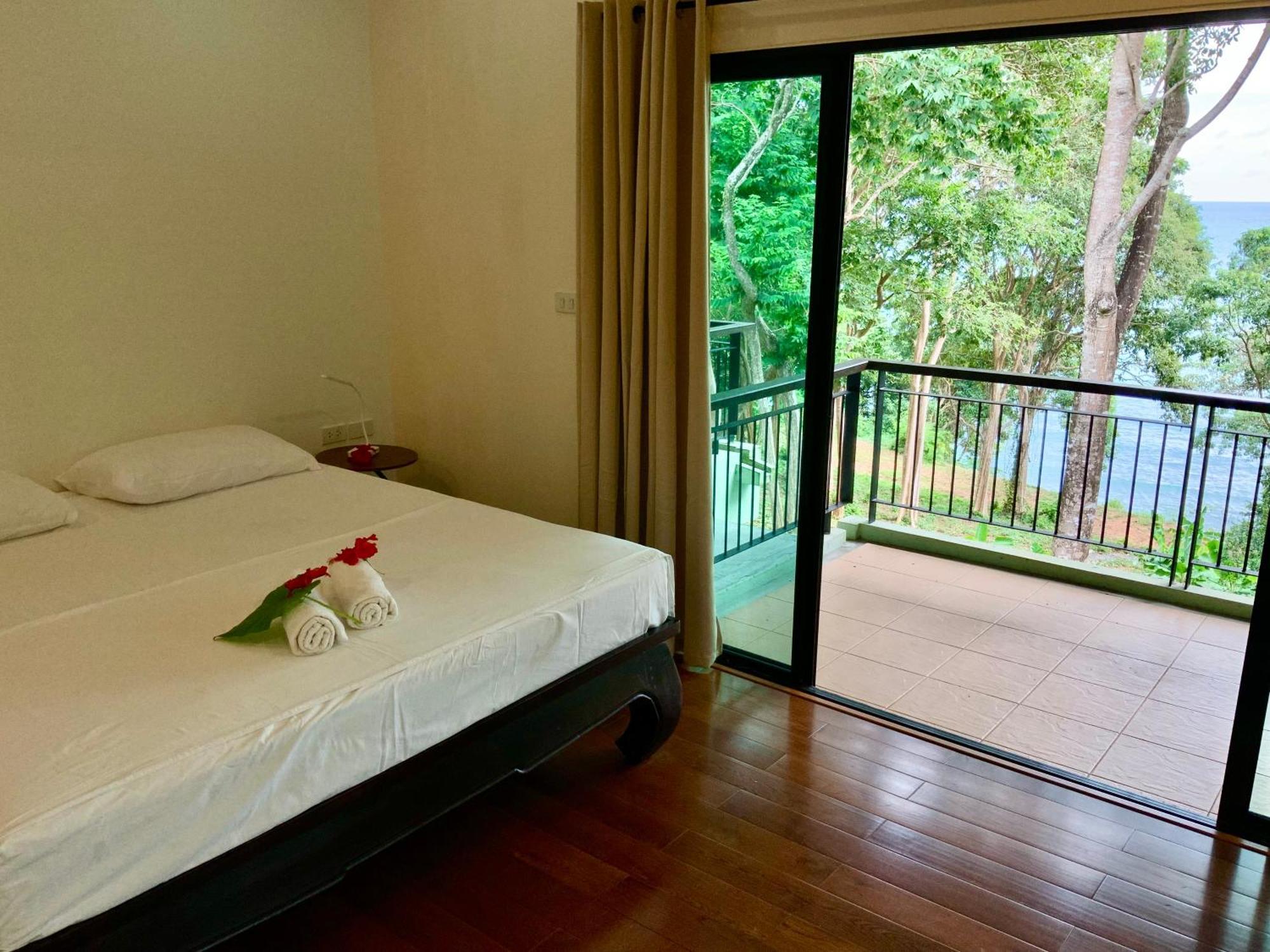 Beachfront In Rawai Villa Phuket