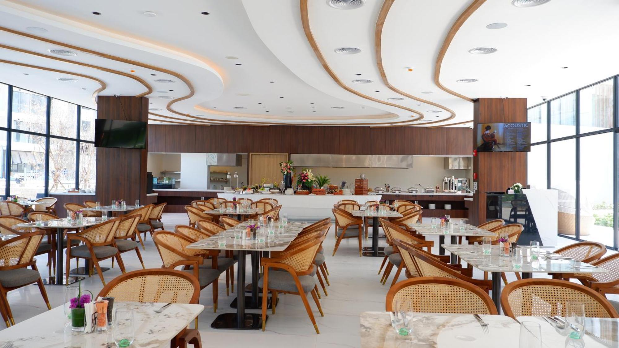Laya Phuket Island Resort 5*