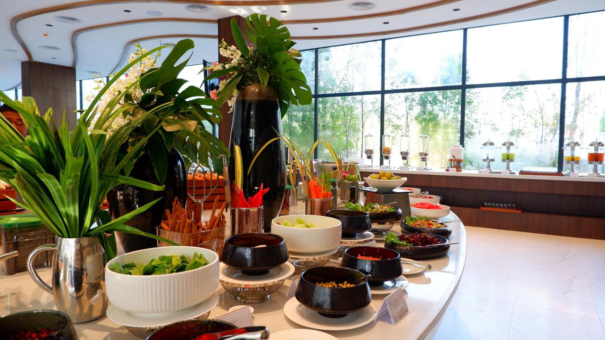 Laya Phuket Island Resort Layan Beach (Phuket)