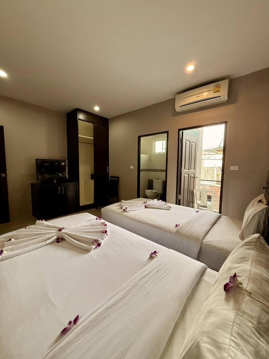 Hotel Outdoor Kata Beach (Phuket)