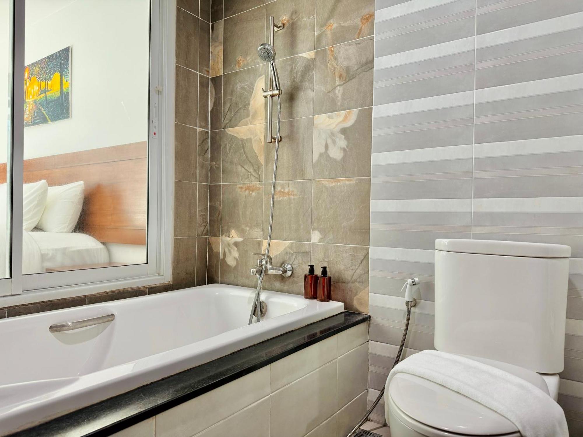 Xaya Pool Access -