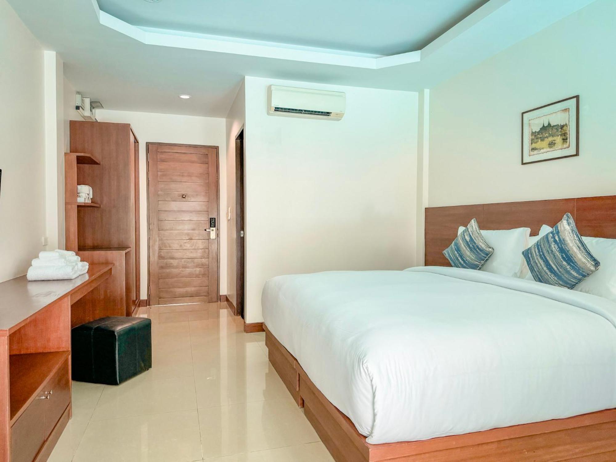 Xaya Pool Access - 3* Phuket