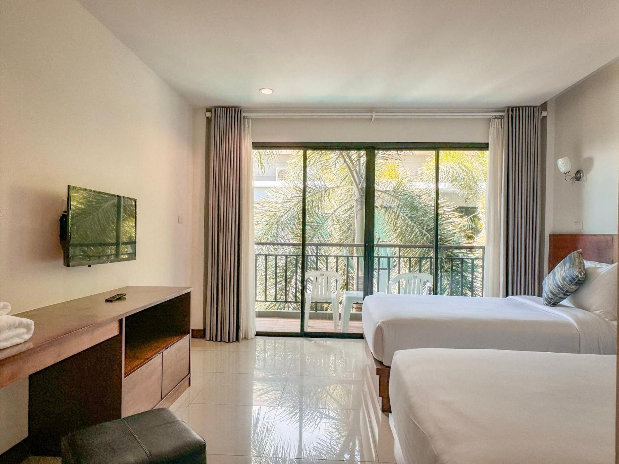 Xaya Pool Access - 3* Phuket
