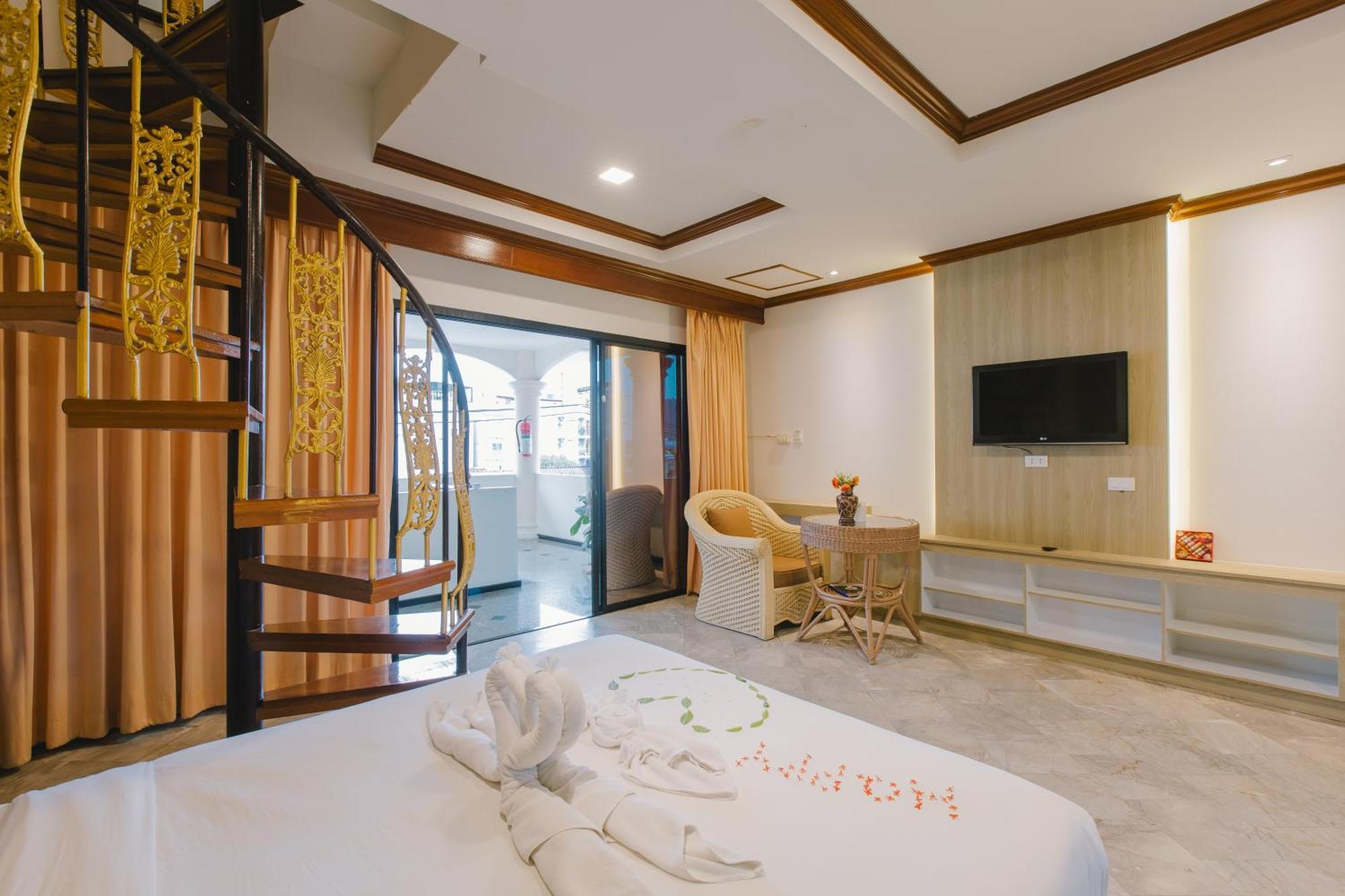 Royal Apartment *