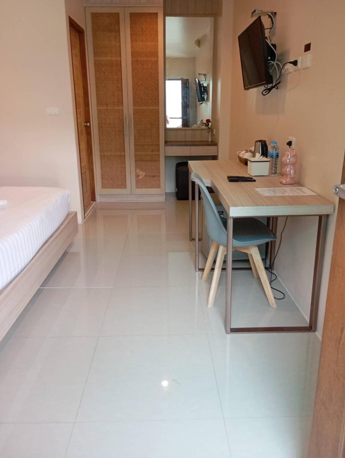 Hotel The Way Patong