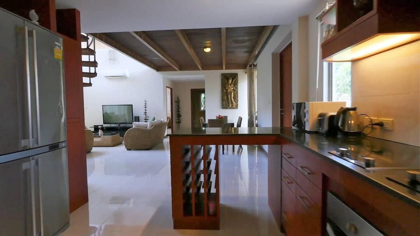 17 - Tropical Pool Holiday home *