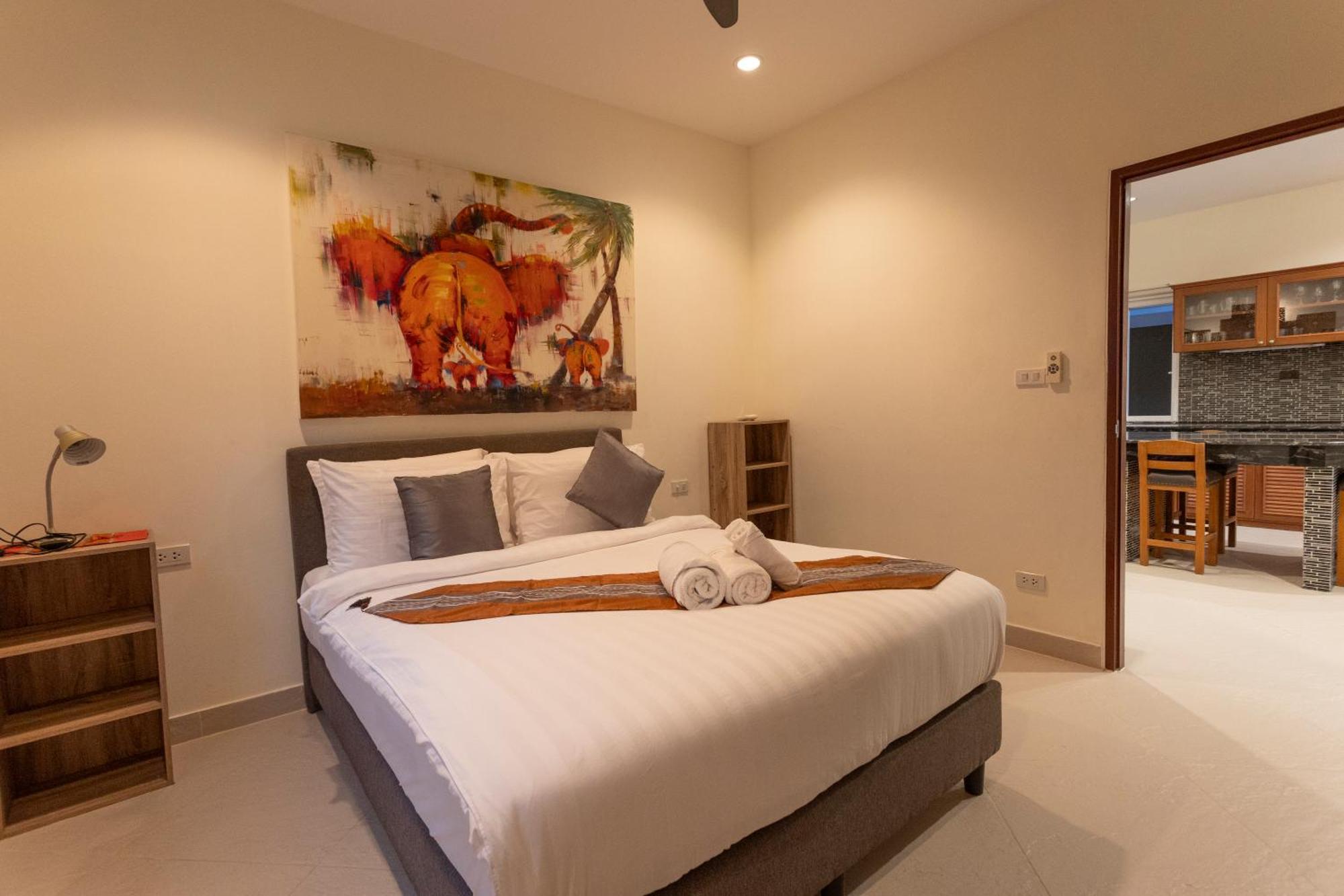 Villa Bliss: 4 Bedroom Haven