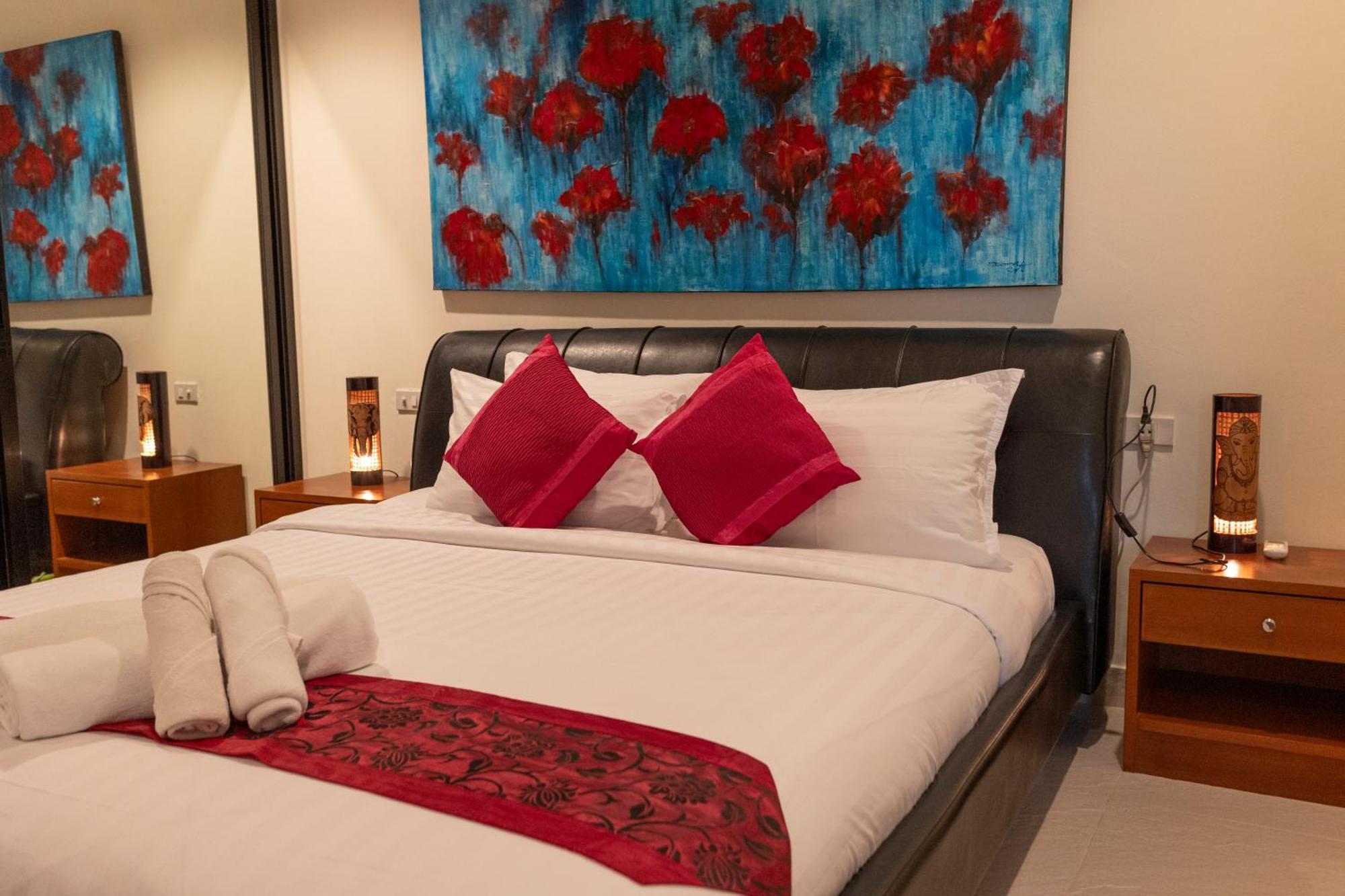 Villa Bliss: 4 Bedroom Haven Karon