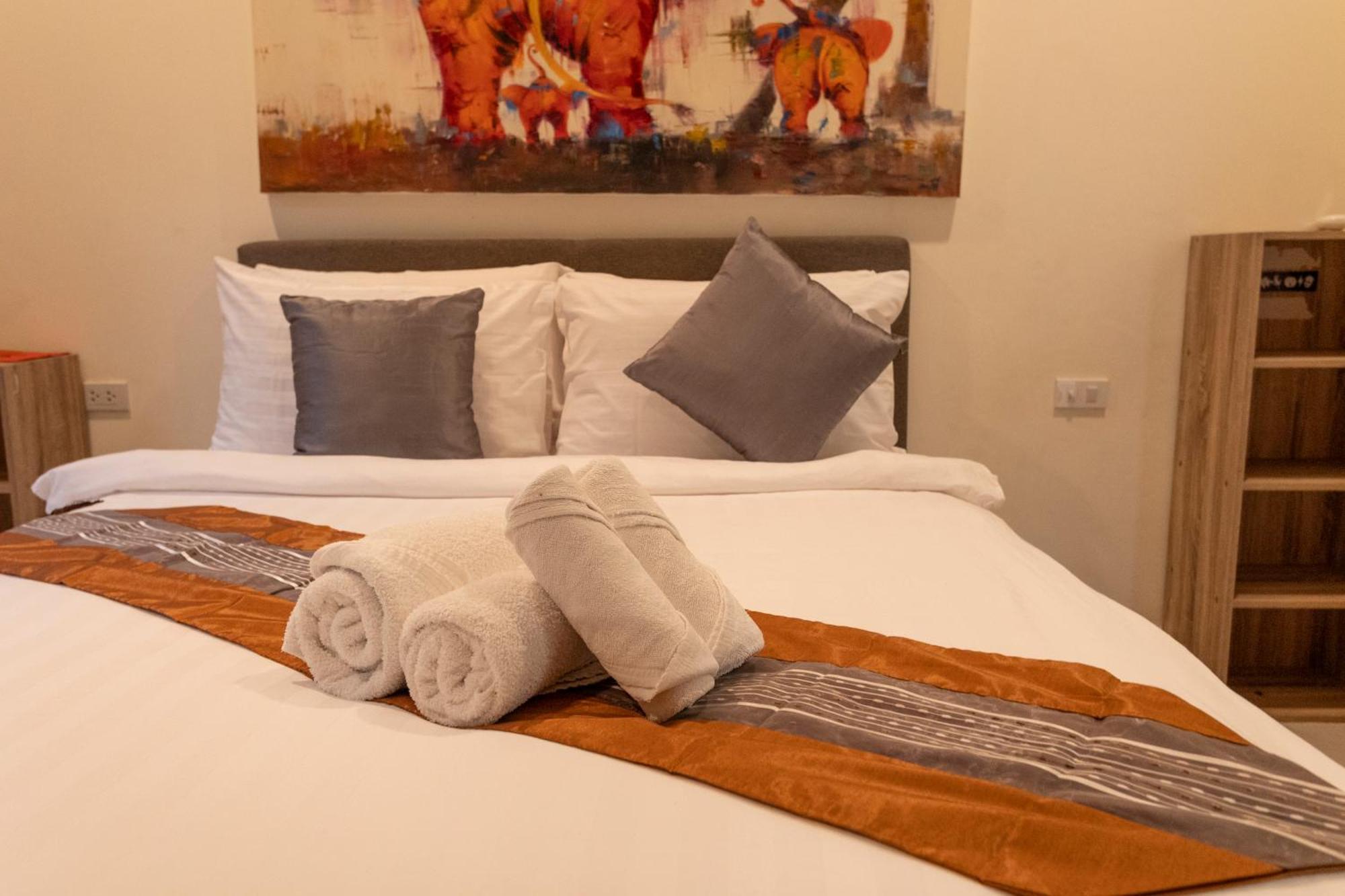 Villa Bliss: 4 Bedroom Haven