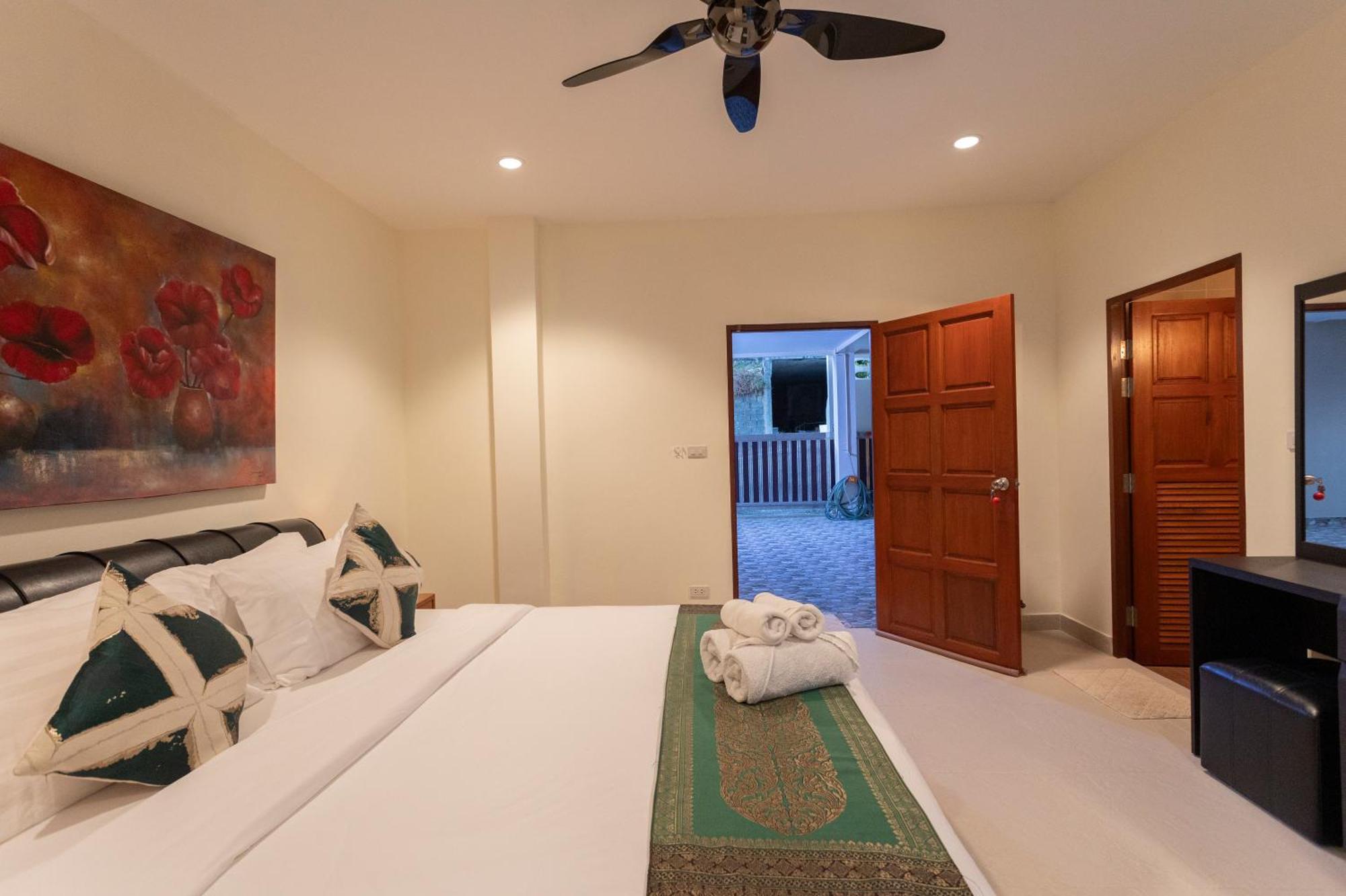 Bliss: 4 Bedroom Haven Karon
