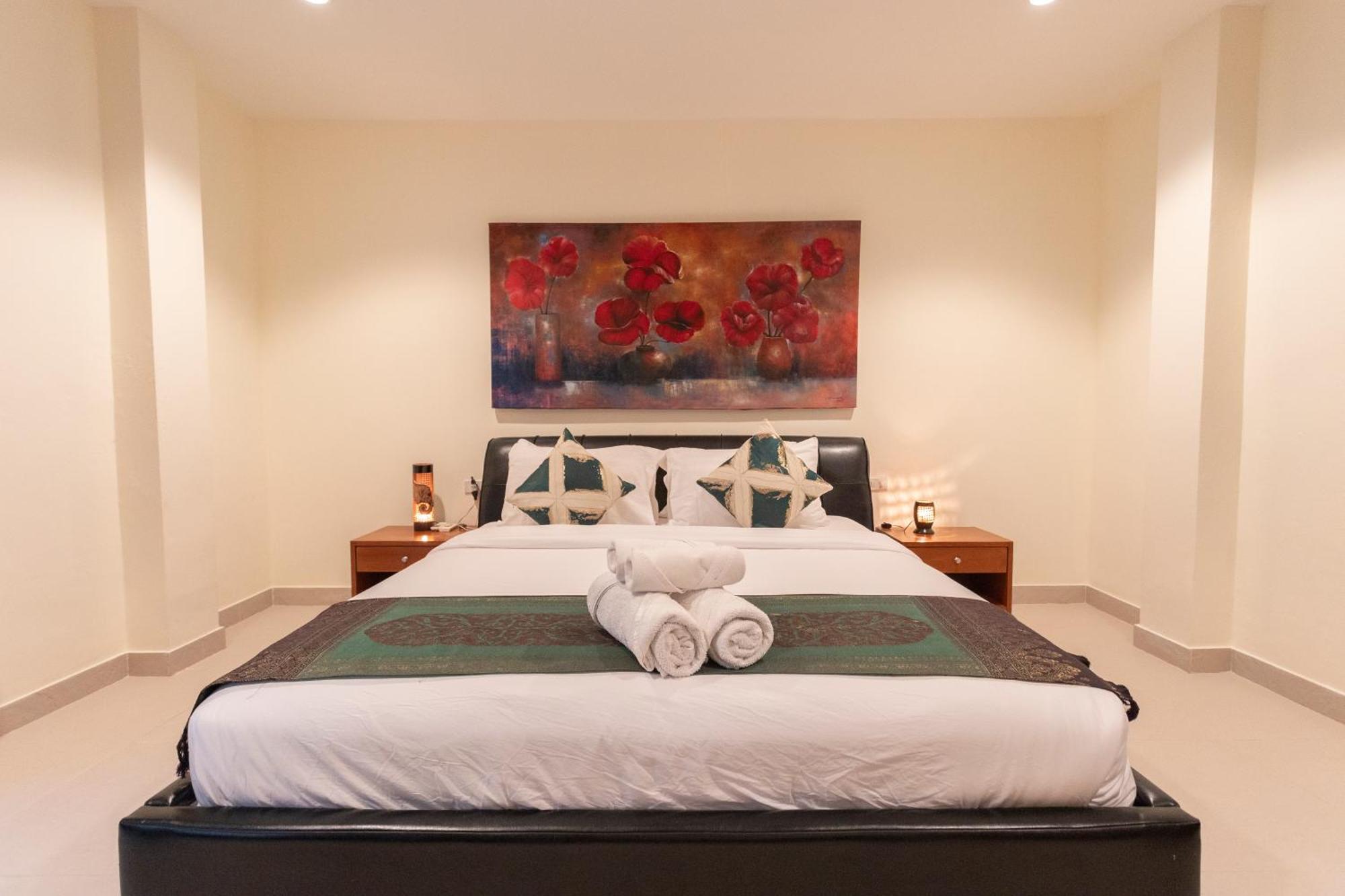 Bliss: 4 Bedroom Haven Villa Karon