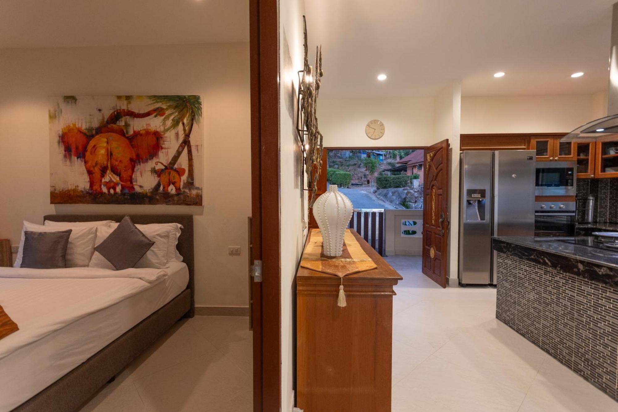 Villa Bliss: 4 Bedroom Haven
