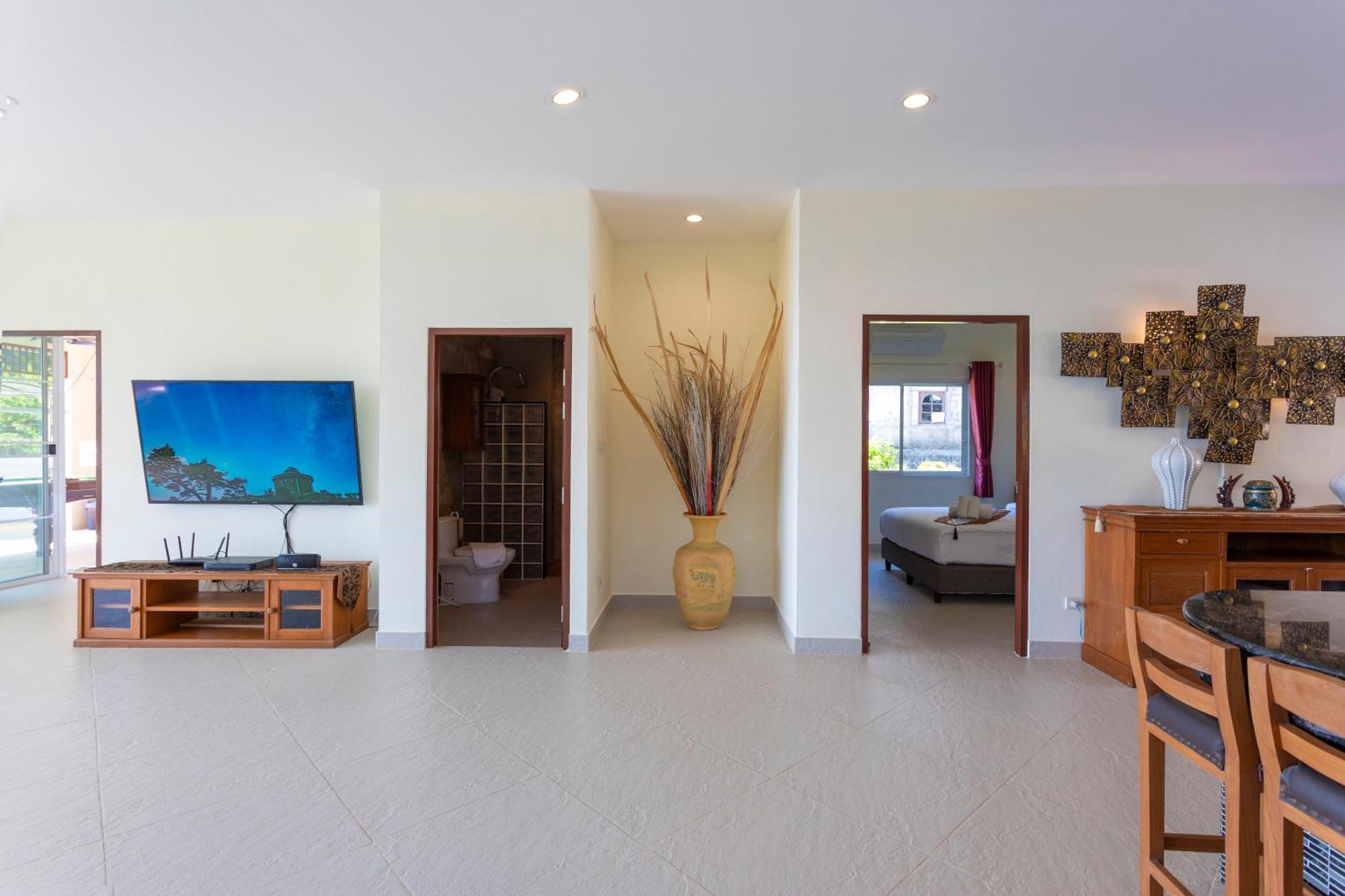 Villa Bliss: 4 Bedroom Haven *