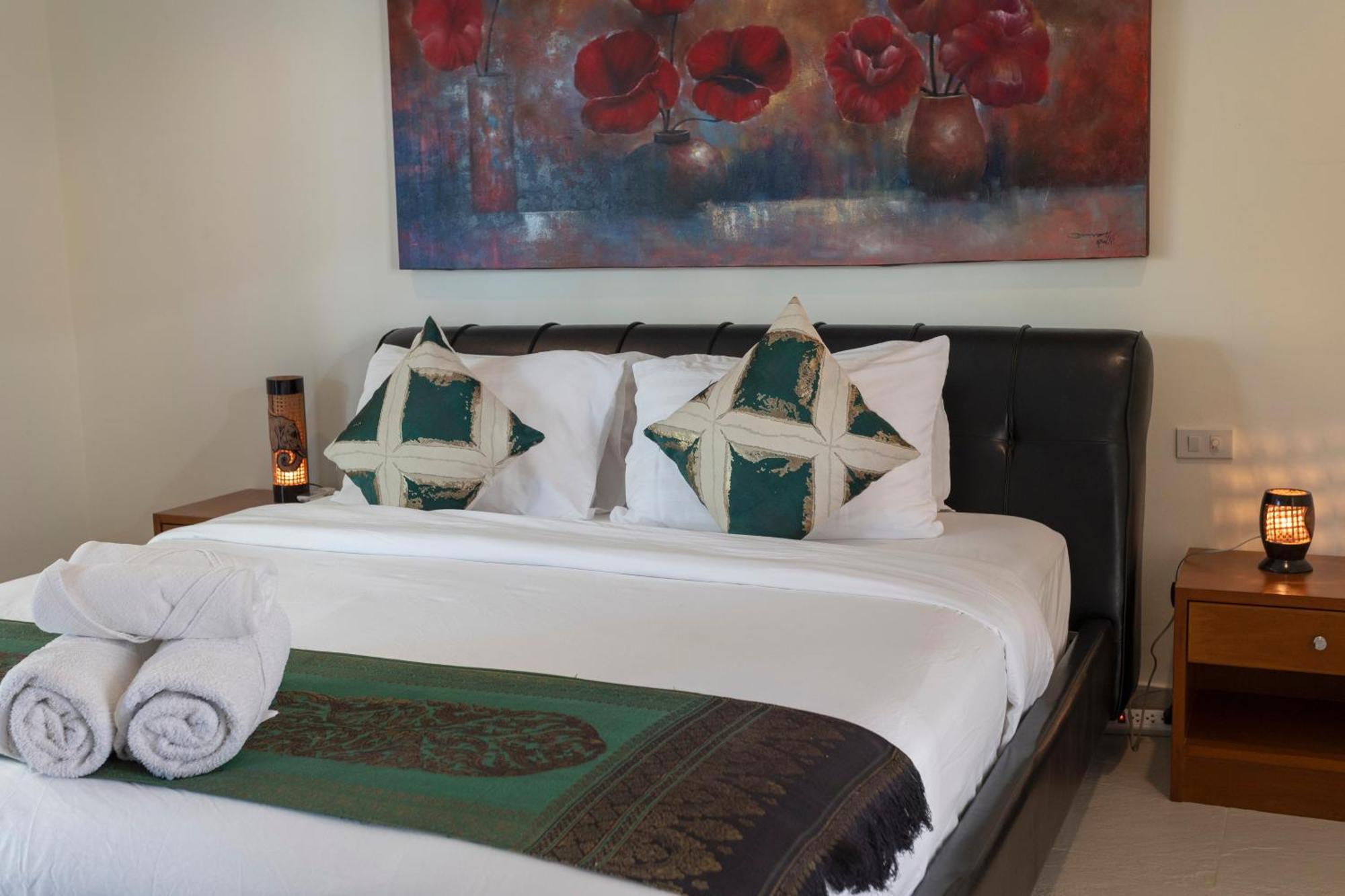 Bliss: 4 Bedroom Haven Villa Karon