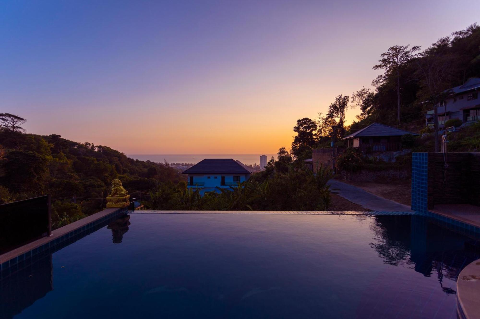 Villa Bliss: 4 Bedroom Haven *
