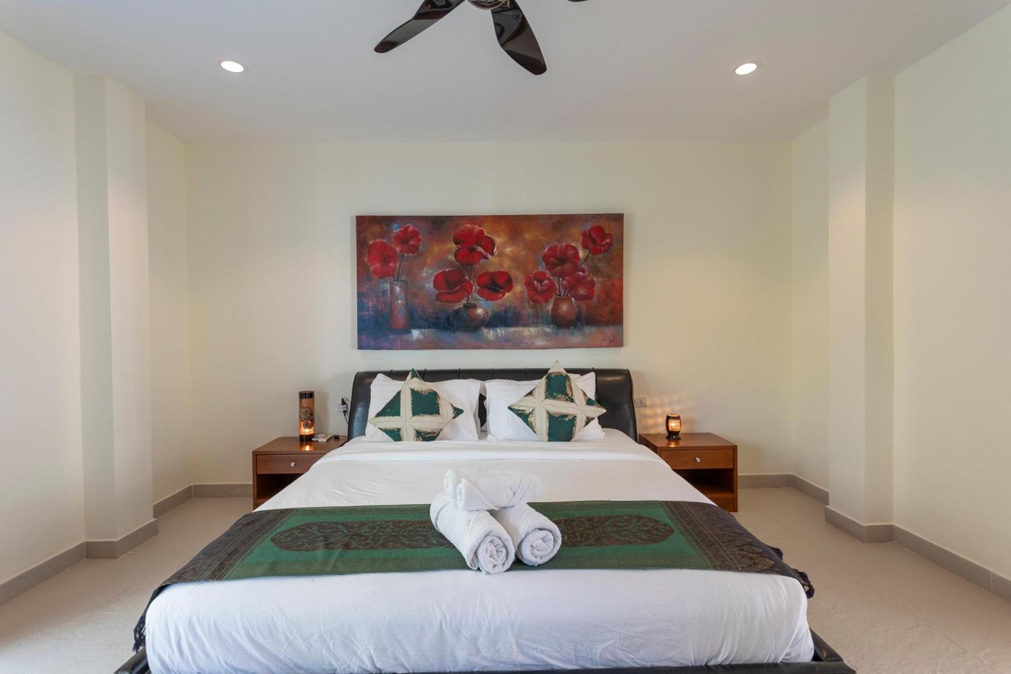Villa Bliss: 4 Bedroom Haven Karon