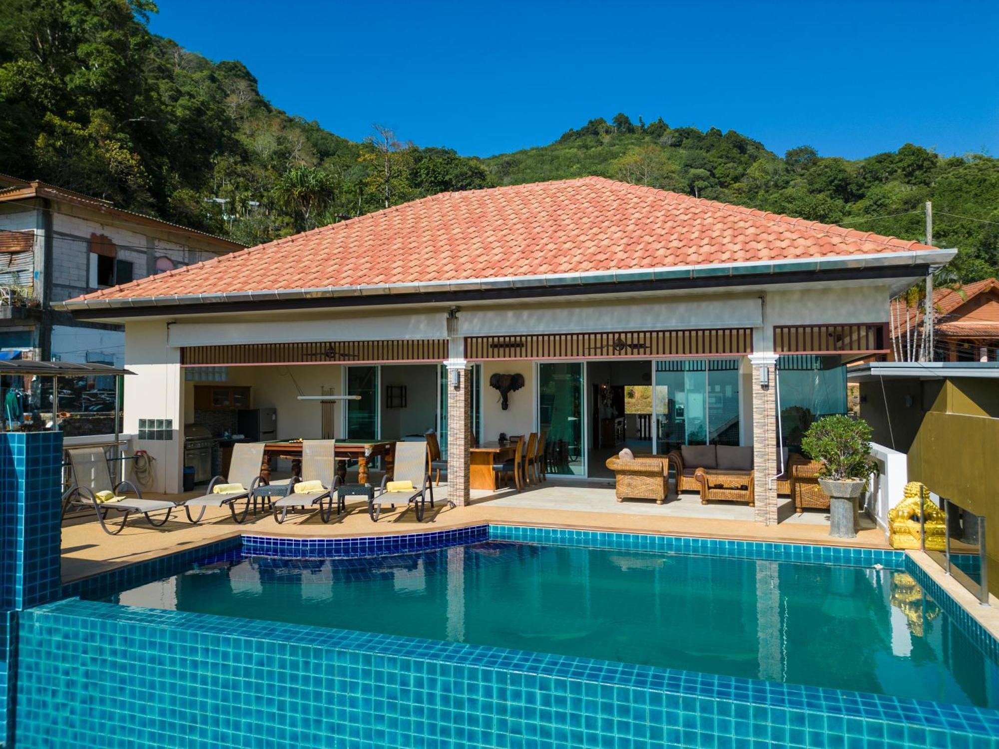 Villa Bliss: 4 Bedroom Haven *